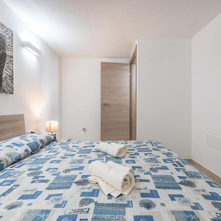 Casa Vacanza Porto Luna Вилласимиус Экстерьер фото